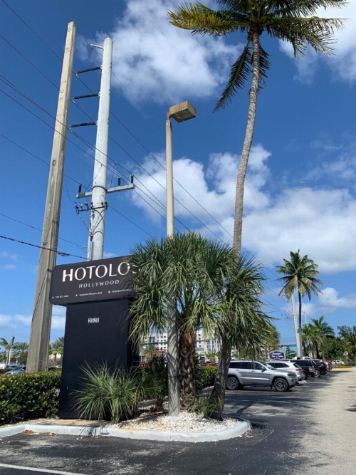 Hotolos Hollywood image 9